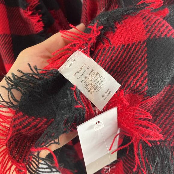 NWT BP Buffalo Plaid Scarf - Picture 2 of 2